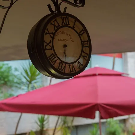 Mosaic Vandrerhjem Tirana