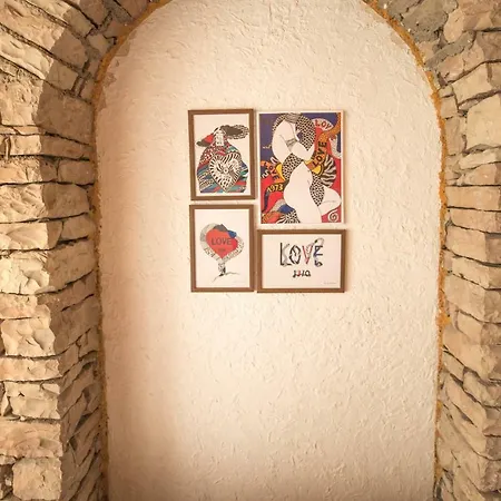 بيت شباب Mosaic تيرانا