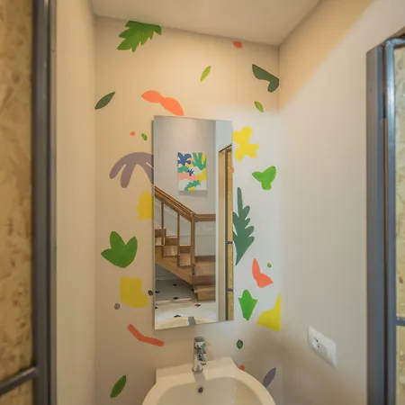 Mosaic Albergue Tirana