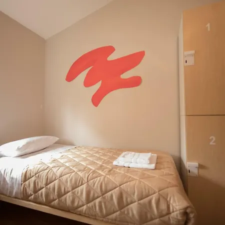 Hostal Mosaic *