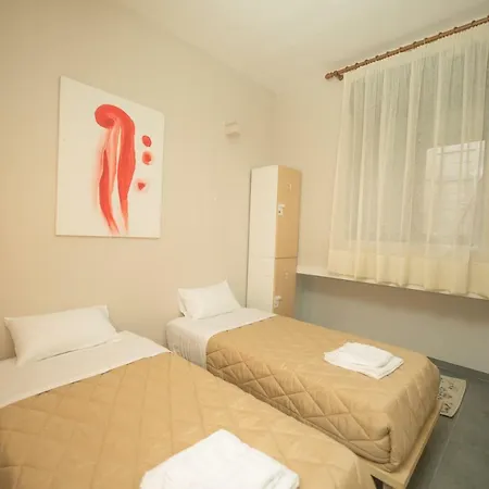 Mosaic Hostal *