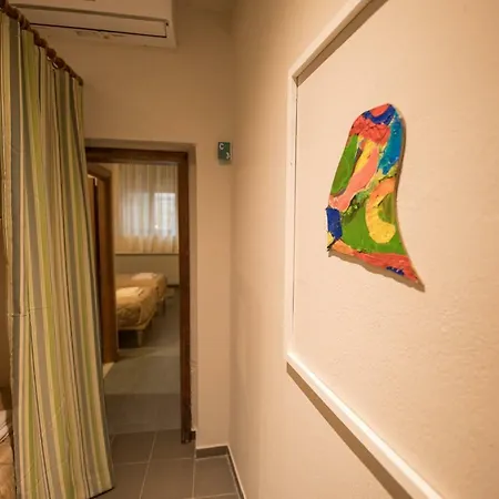 Mosaic Hostel *
