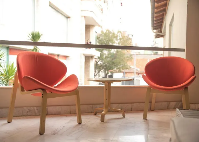 Mosaic Hostel Τίρανα